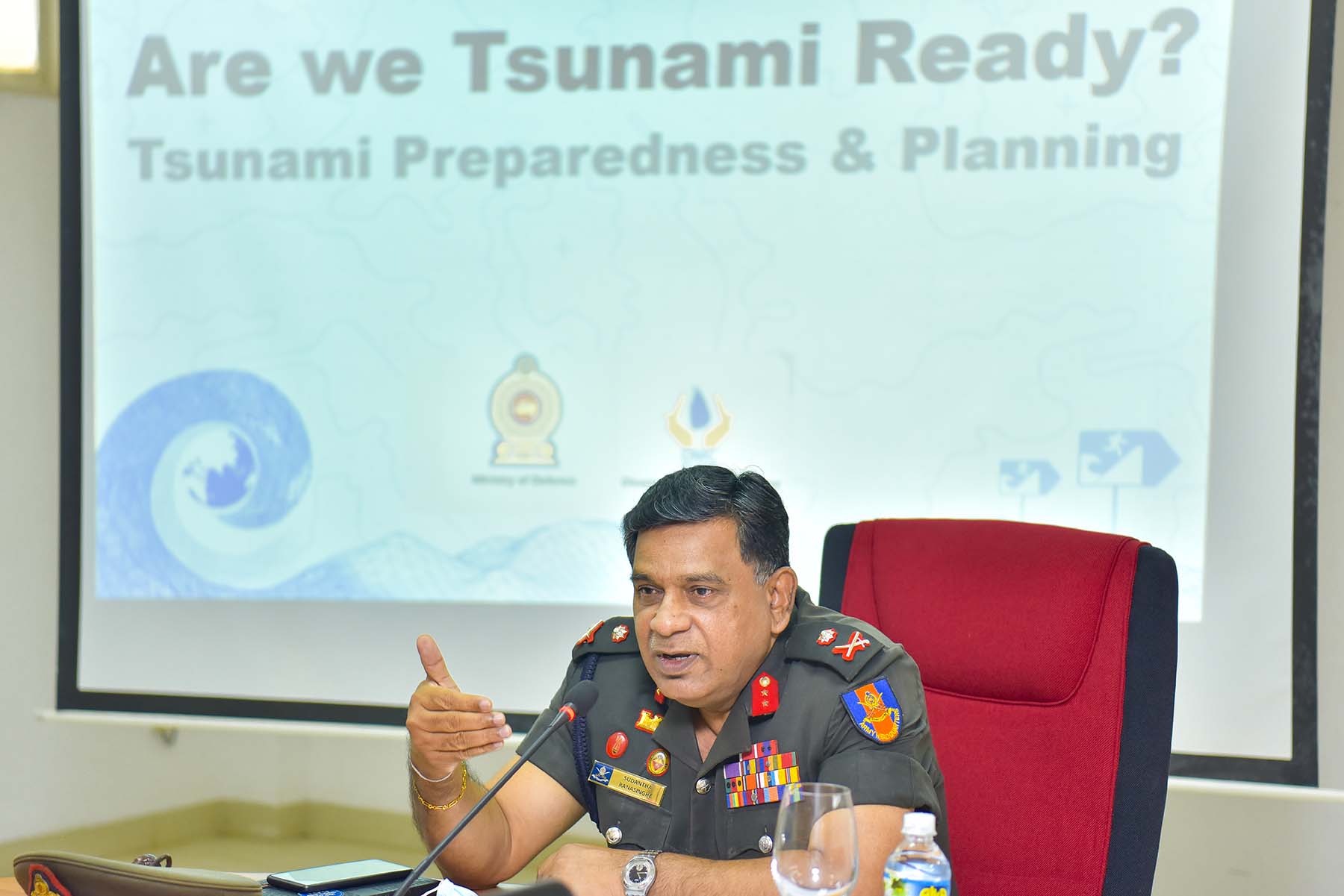 Tsunami Earlywarning meeting. 01-25 7